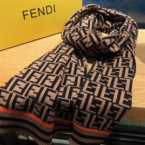 fendi 围巾